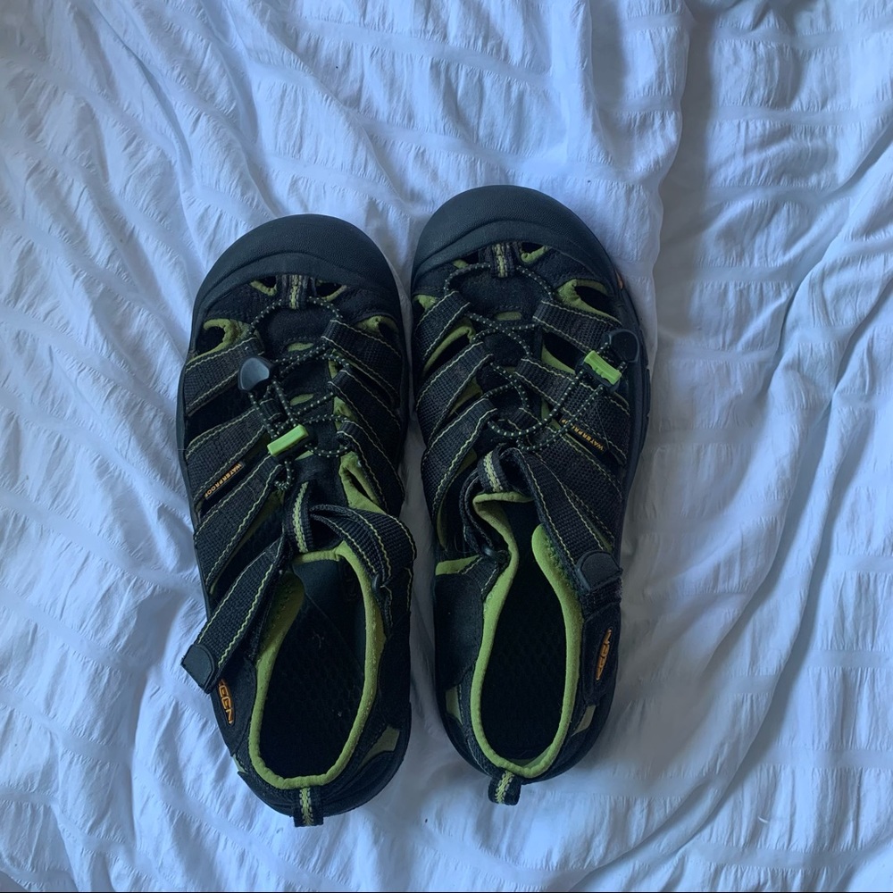 Women’s Keens size 6 GREAT condition